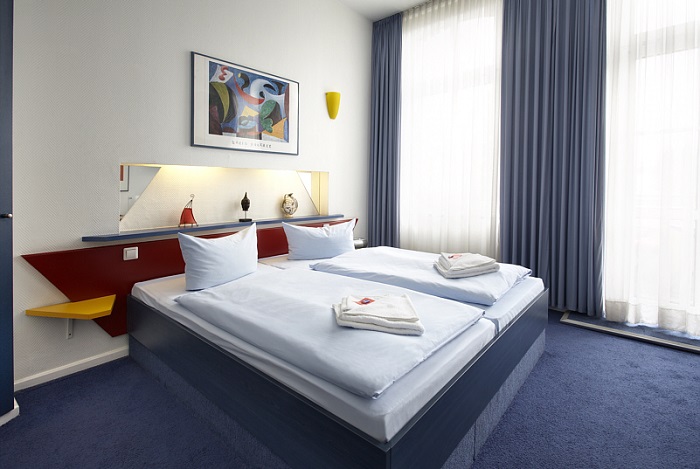 Doppelzimmer Standard im Hotel Charlottenburger Hof in Berlin 