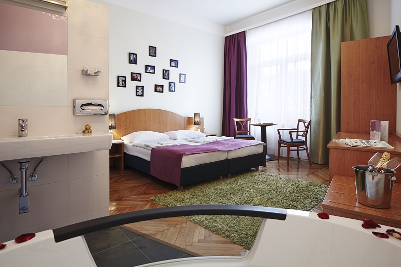 Exklusives Whirlpool-Zimmer im Hotel Donauwalzer in Wien