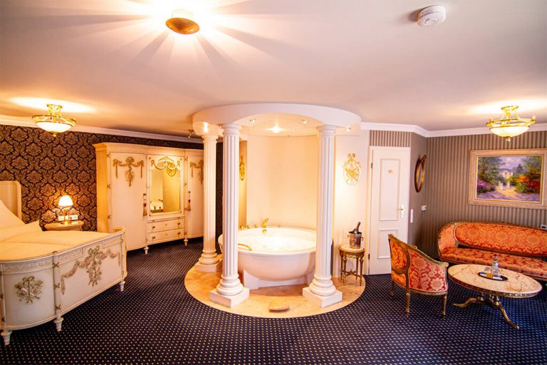 Hotel Zur Weinsteige (Stuttgart): Zimmer mit Whirlpool
